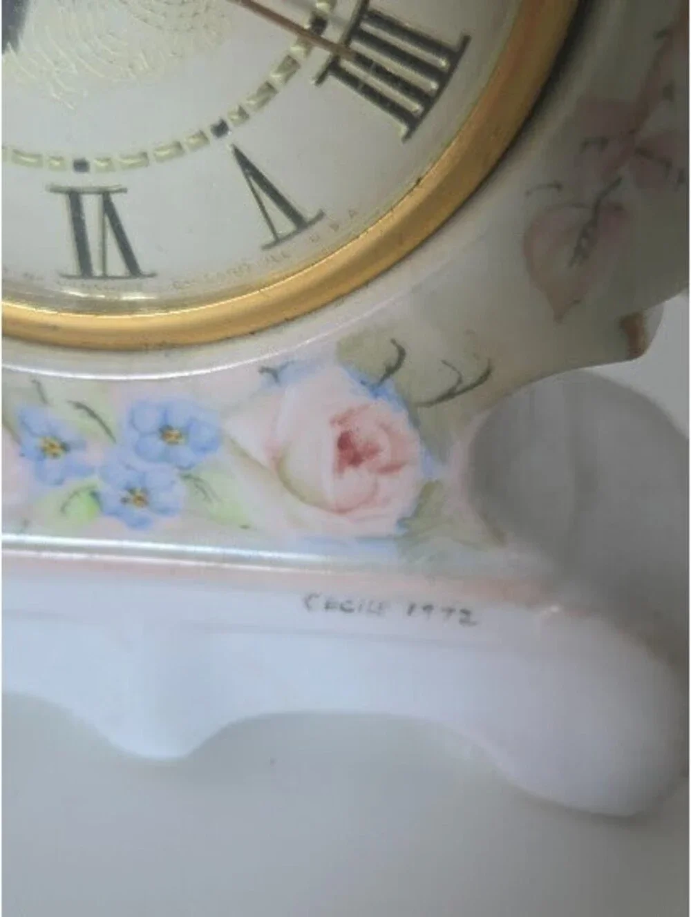 Rose‐Pattern Ceramic Electric Mantel Clock by Cecile 1972, Gold Trimmed